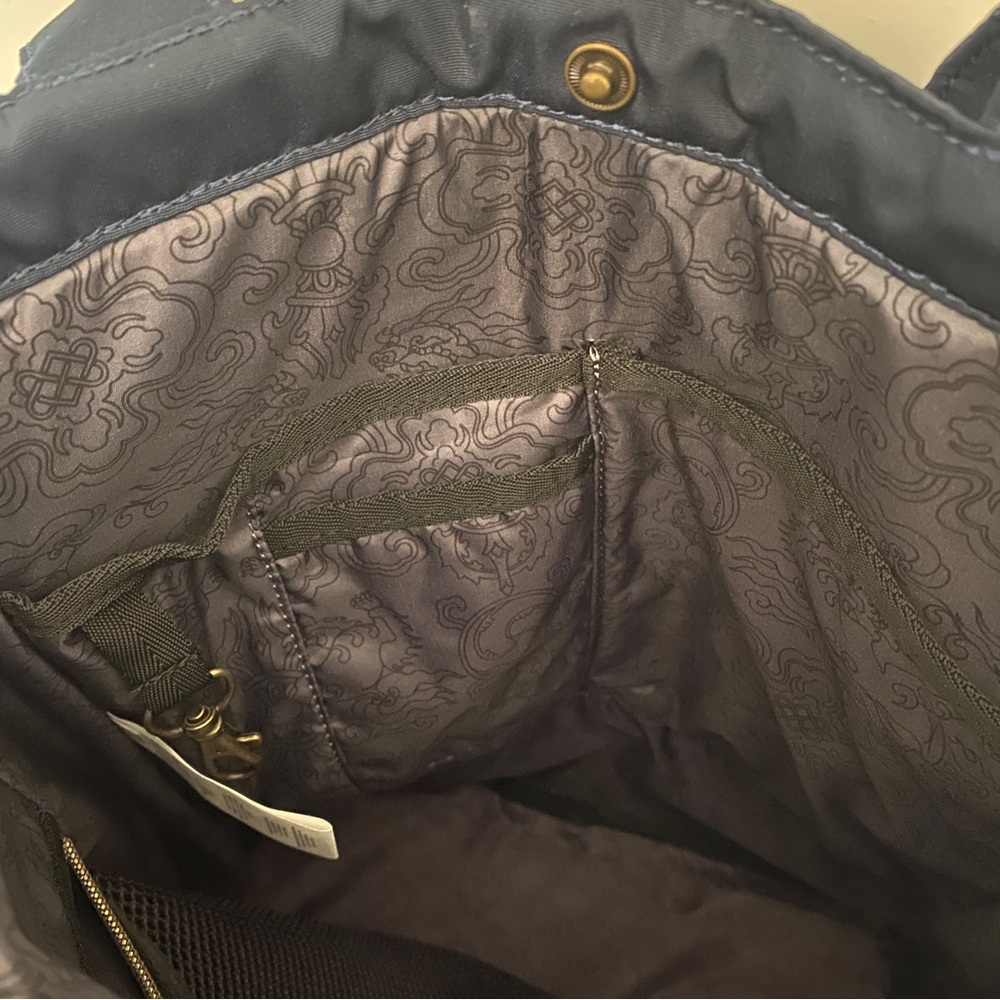 NWOT Sherpa Adventure Gear Yatra - Women's Shoulder Tote Purse - Picture 9 of 12